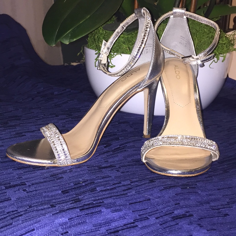 ALDO👰🏻rhinestone silver shoes